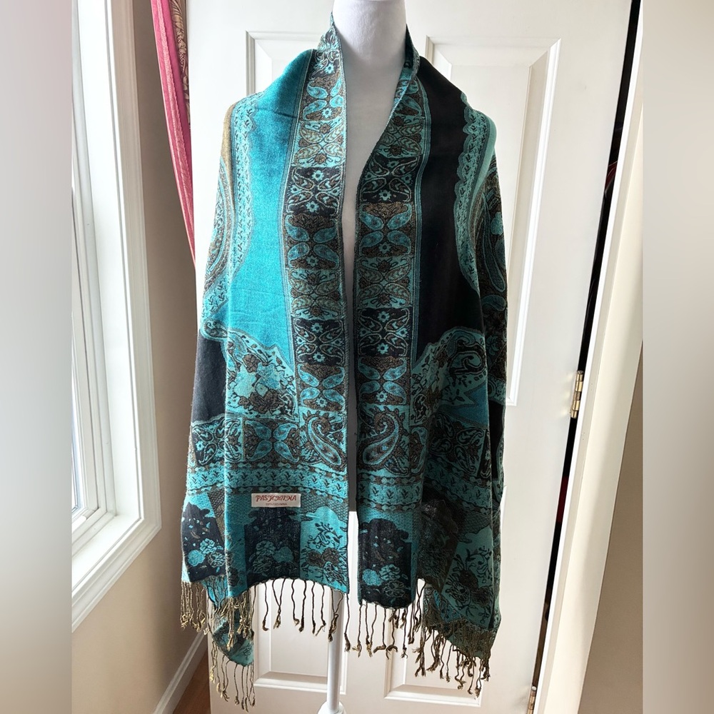 PASHMINA Large Patterned Scarf Shawl Floral & Geometric Pattern Multicolor NWOT